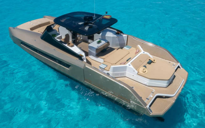 Custom Built 39 | Moneypenny