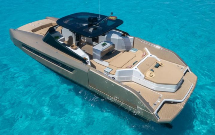 Custom Built 39 | Moneypenny