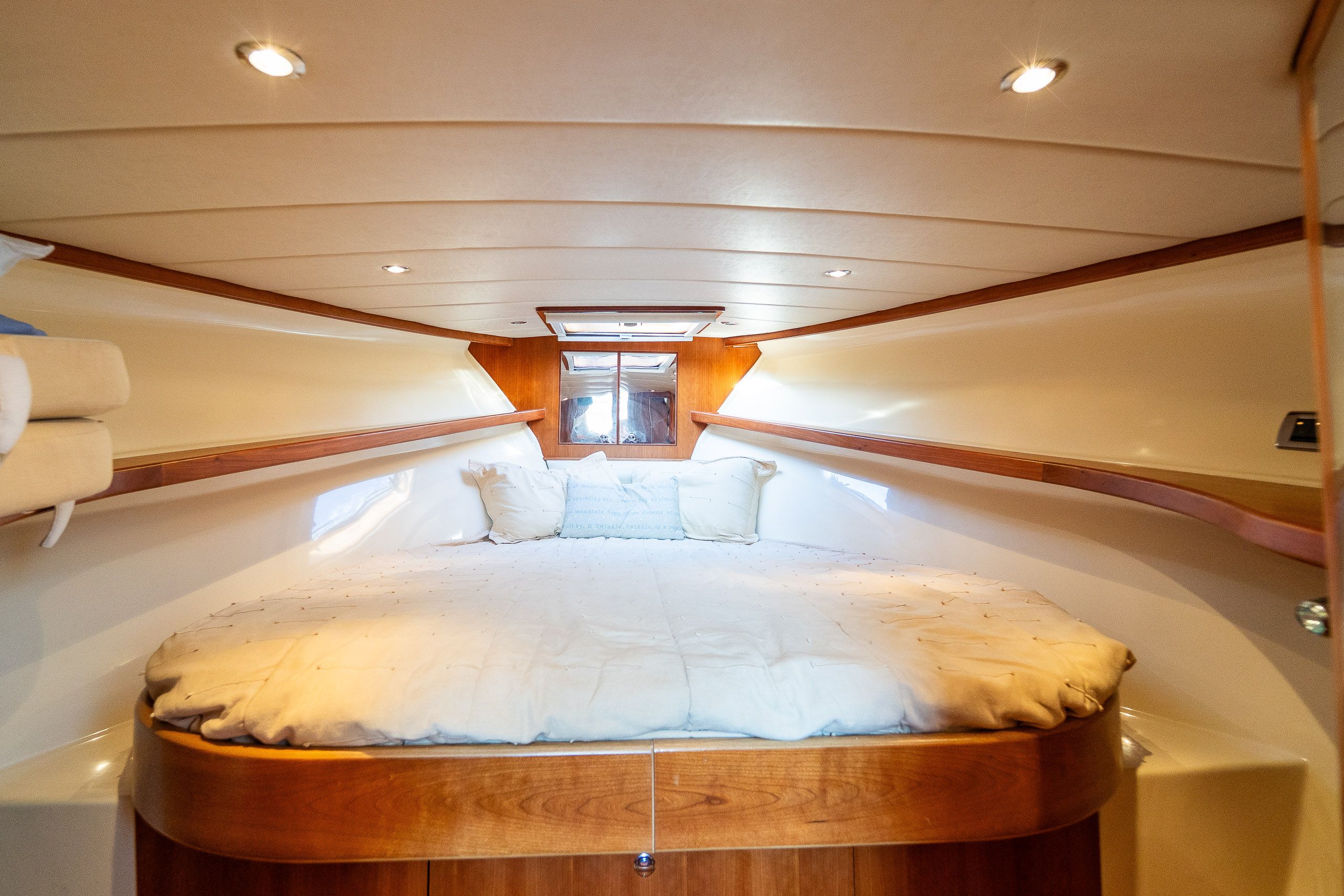 Fratelli Aprea 32 | Intrepid