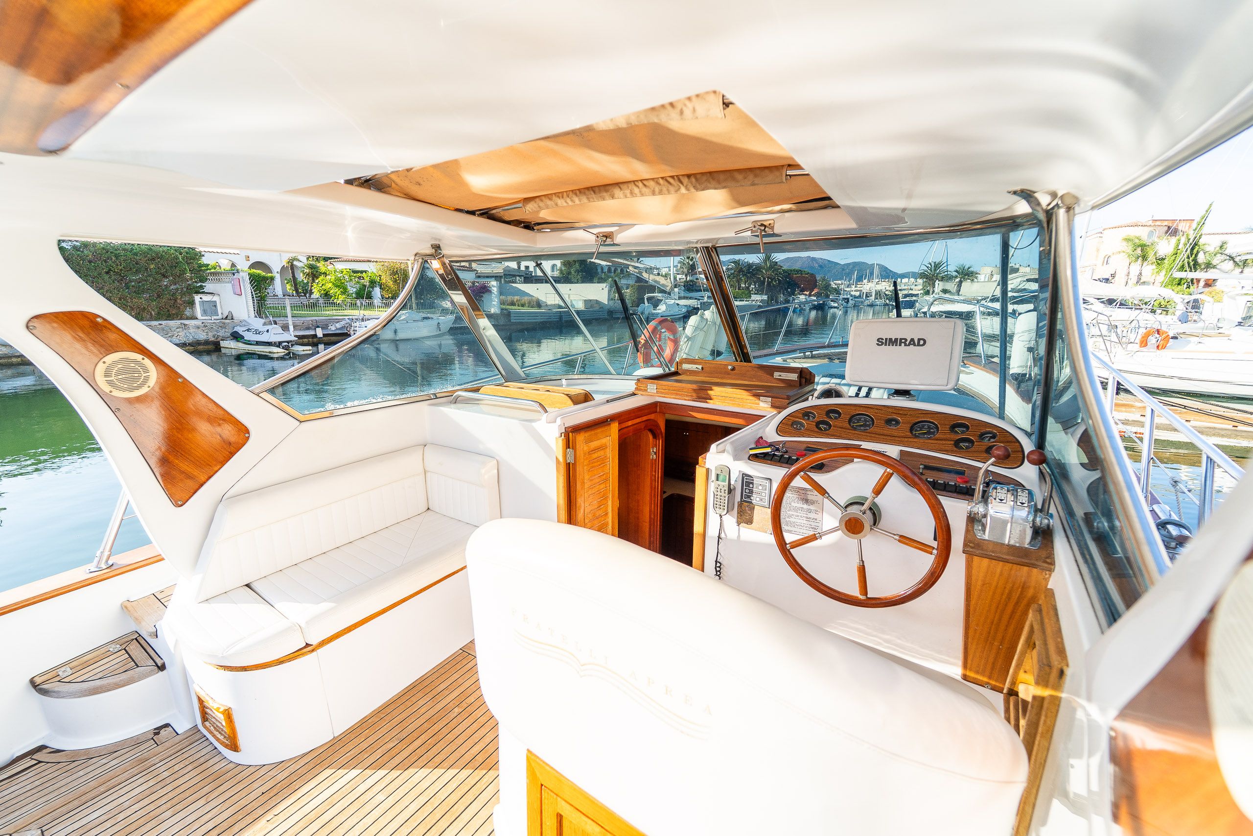 Fratelli Aprea 32 | Intrepid