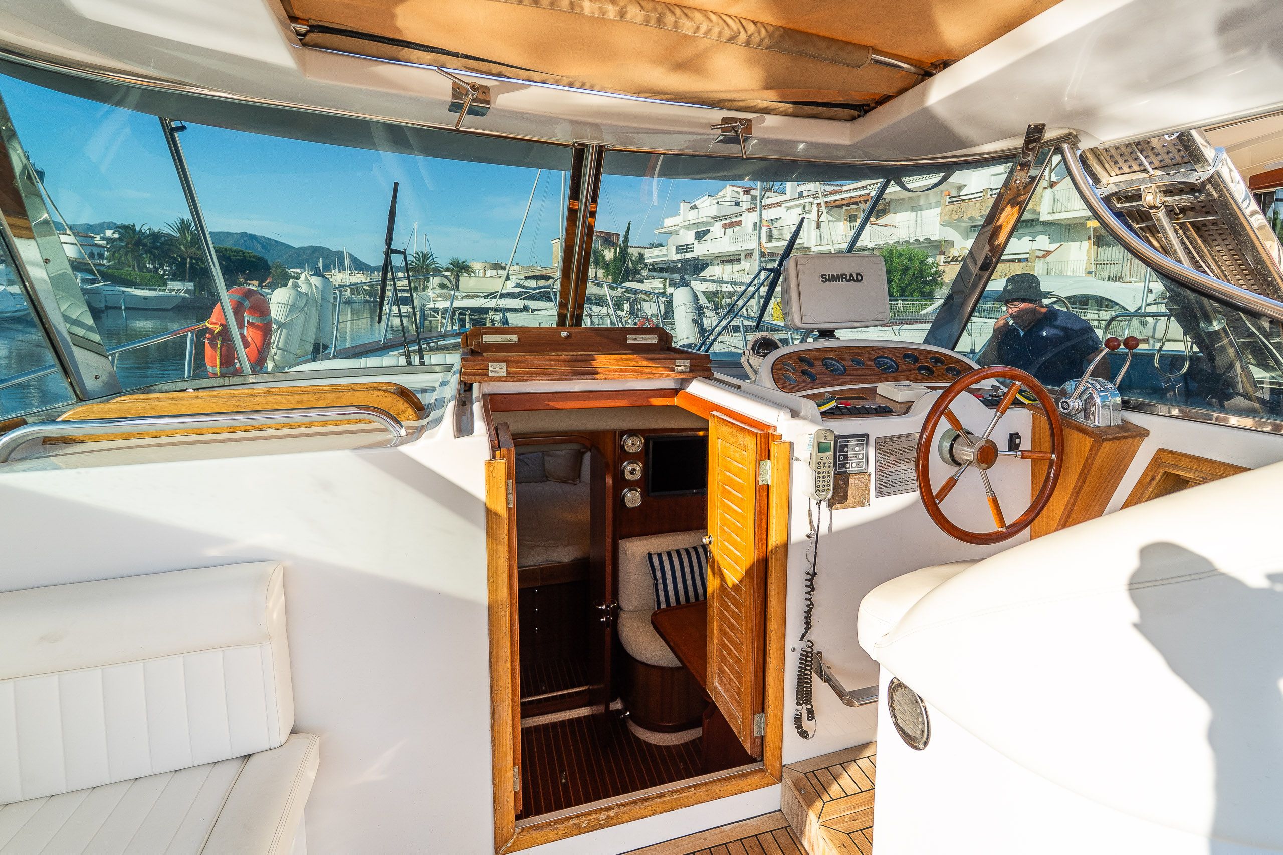 Fratelli Aprea 32 | Intrepid