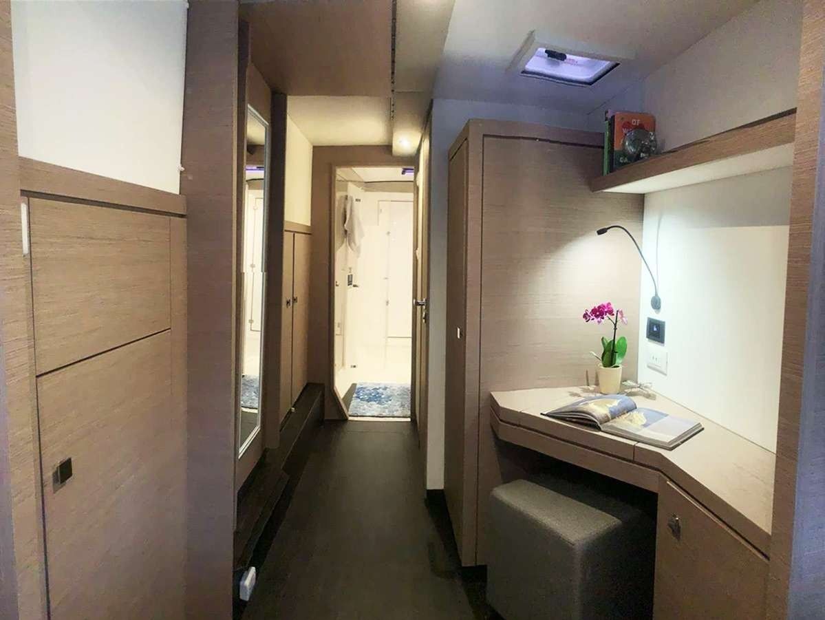 Fountaine Pajot Isla 40 | Vive L'Amour