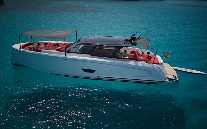 Vanquish 58 | Real Diva