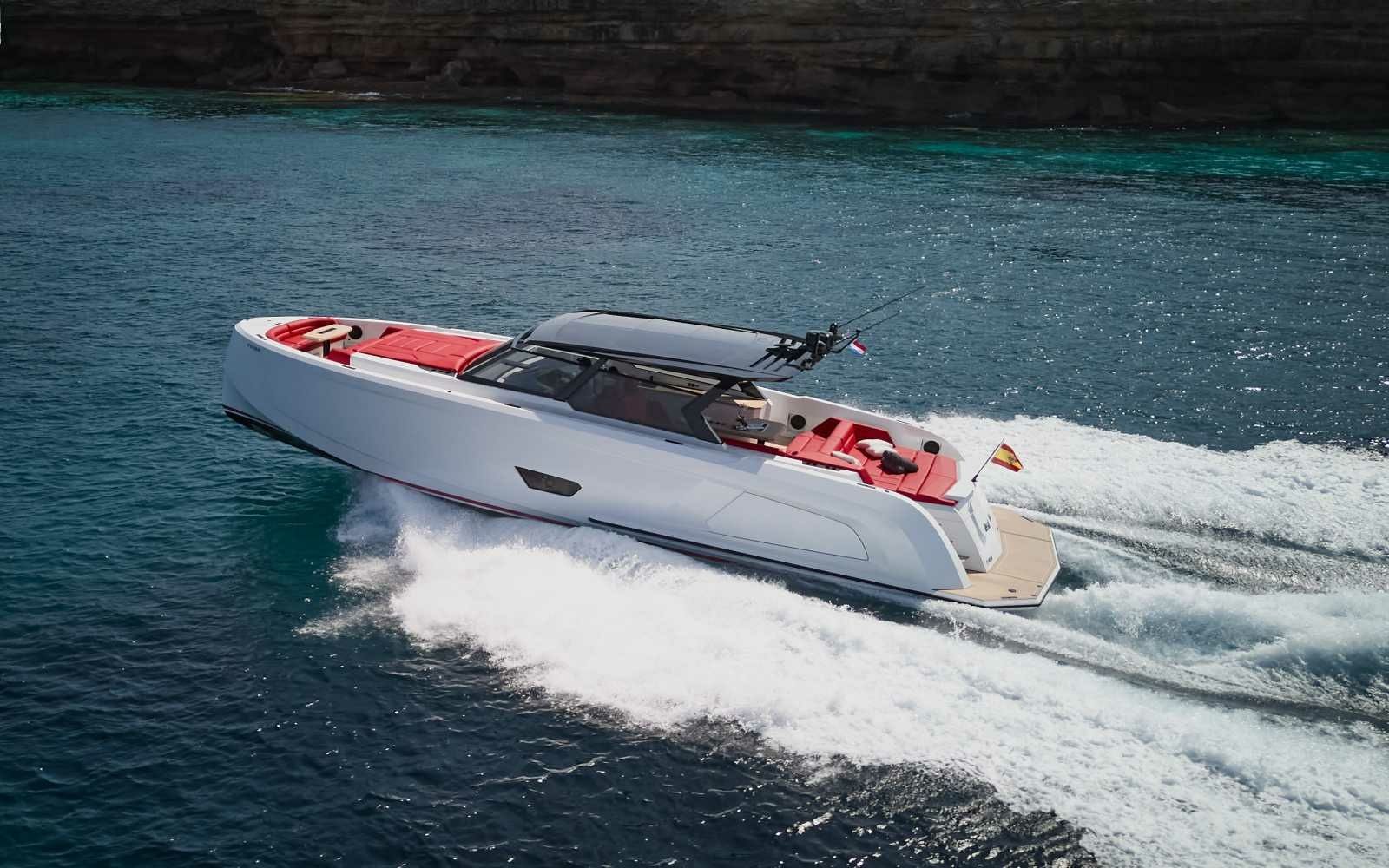 Vanquish 58 | Real Diva