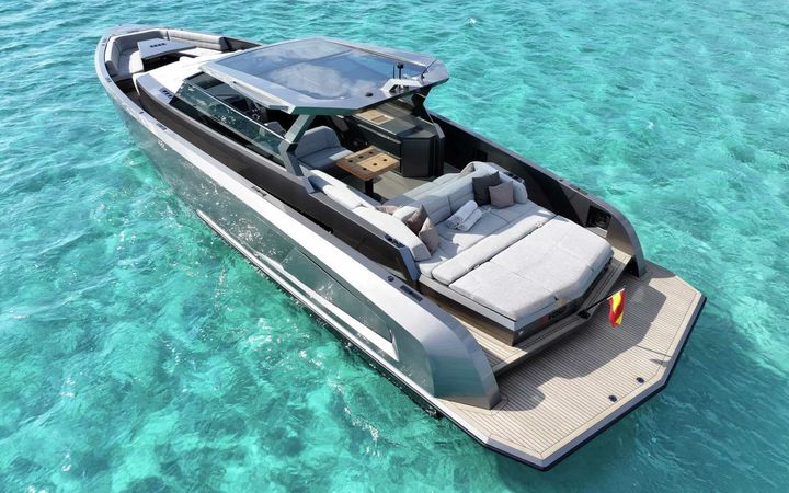 Vanquish VQ52 | Casa Atlantis