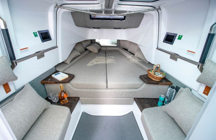 Axopar 37 Sun Top | Paralos