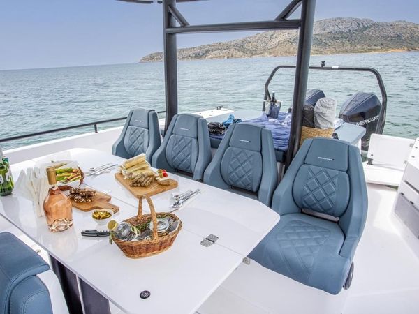 Axopar 37 Sun Top | Paralos