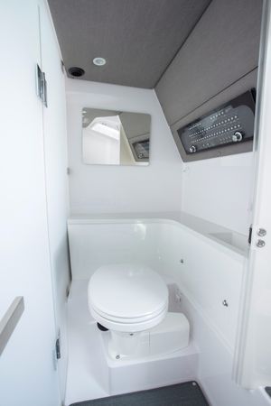 Axopar 37 Sun Top | Paralos