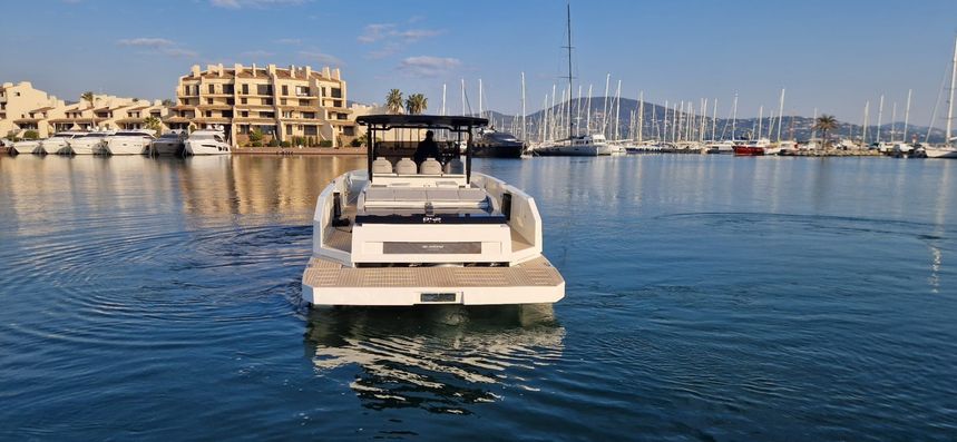 De Antonio D42 Open | Cajuma