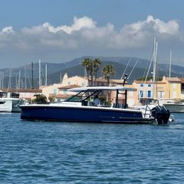 Axopar 37 Sun Top | Magiupao