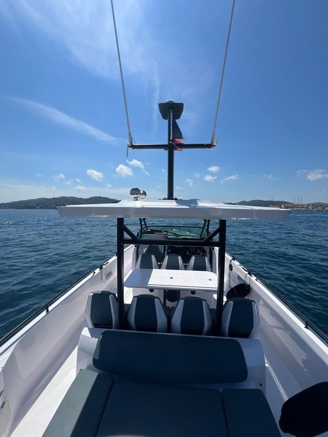 Axopar 37 Sun Top | Magiupao