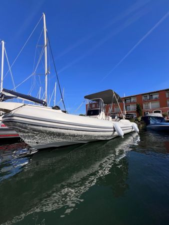 Capelli Tempest 700 | Raspberry