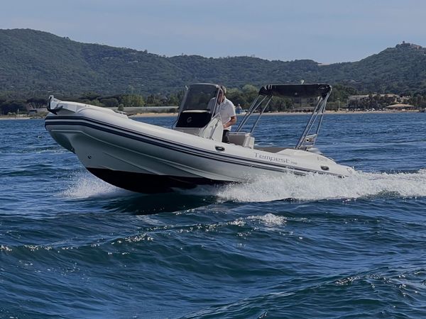 Capelli Tempest 700 | Raspberry