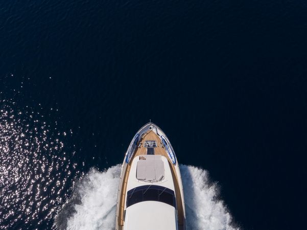 Sanlorenzo 82 | White Bird