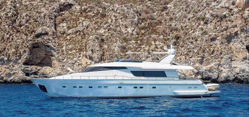 Sanlorenzo 82 | White Bird