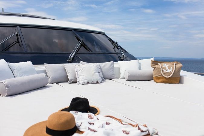 Sanlorenzo 82 | White Bird