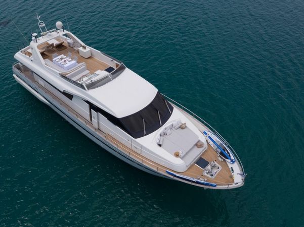 Sanlorenzo 82 | White Bird