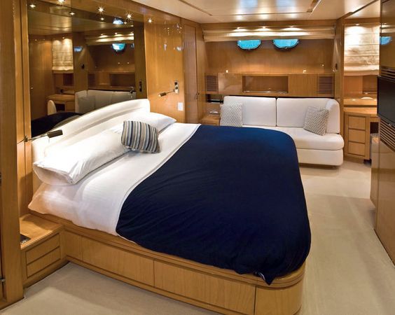 Sanlorenzo 82 | White Bird