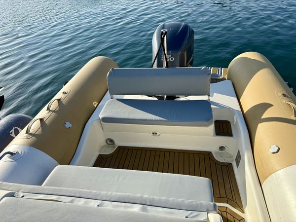 Zodiac Medline 750 | Azimut