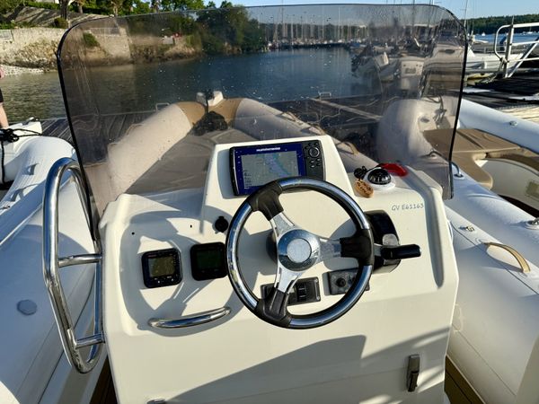 Zodiac Medline 750 | Azimut