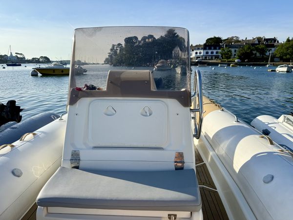 Zodiac Medline 750 | Azimut