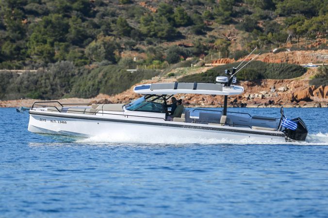 Axopar 37 Sun Top | Zeus