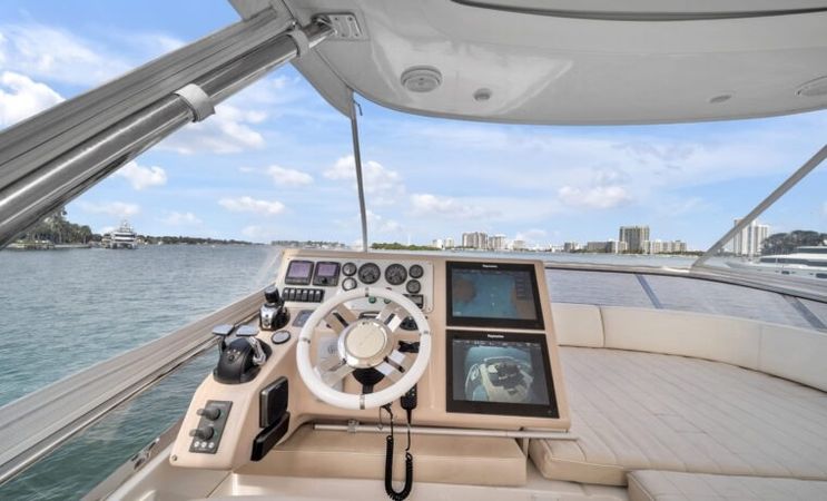 Azimut 64 Fly | Deon