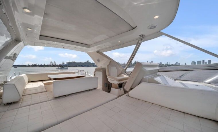 Azimut 64 Fly | Deon