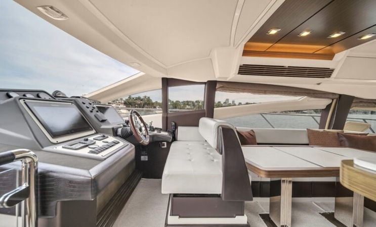 Azimut 64 Fly | Deon