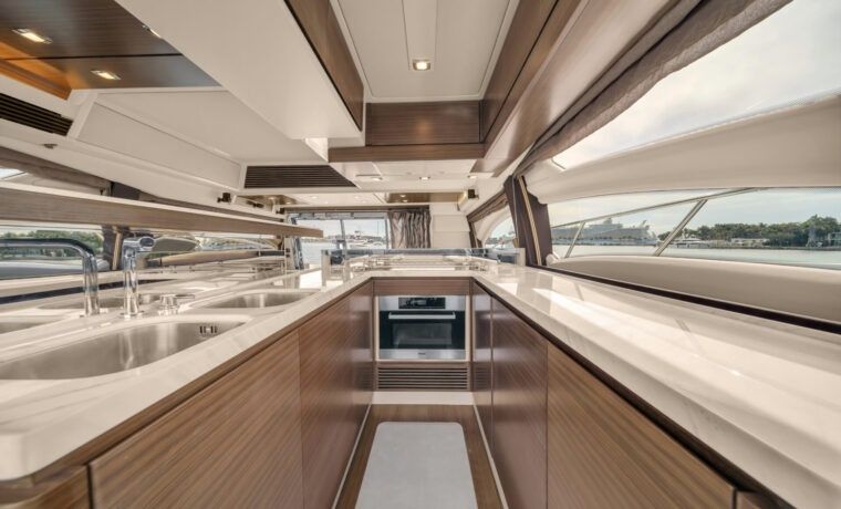 Azimut 64 Fly | Deon