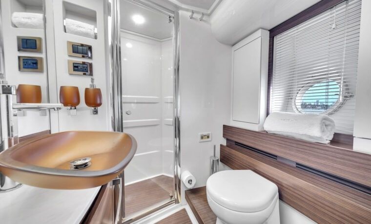 Azimut 64 Fly | Deon