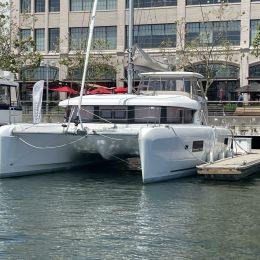 Lagoon 42 | Hullchal