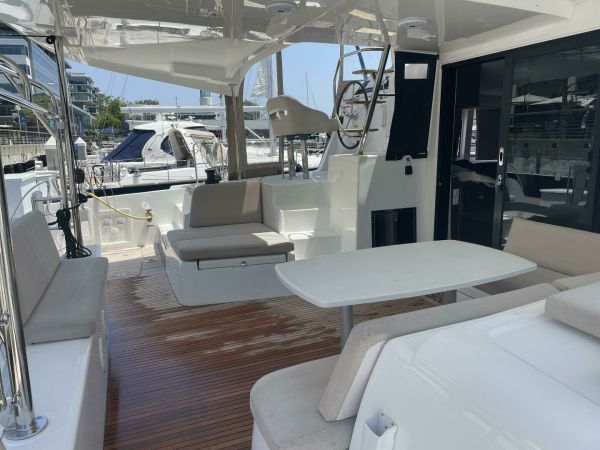 Lagoon 42 | Hullchal