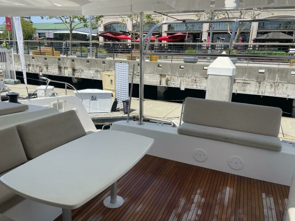 Lagoon 42 | Hullchal