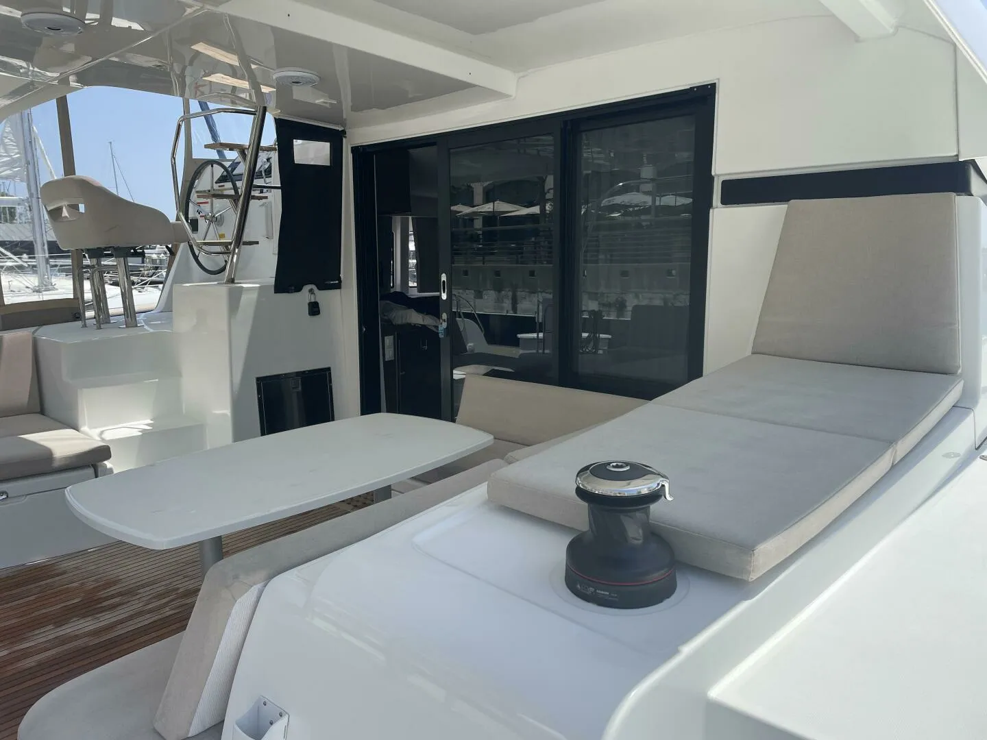 Lagoon 42 | Hullchal