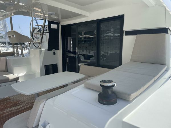 Lagoon 42 | Hullchal