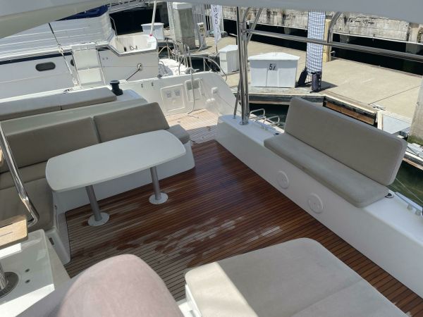Lagoon 42 | Hullchal
