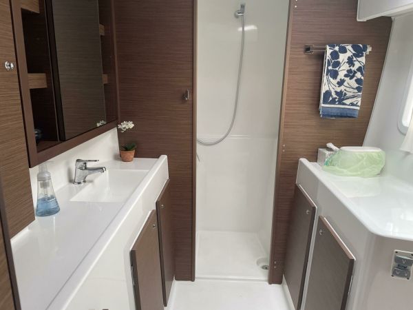 Lagoon 42 | Hullchal