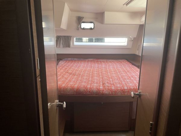 Lagoon 42 | Hullchal