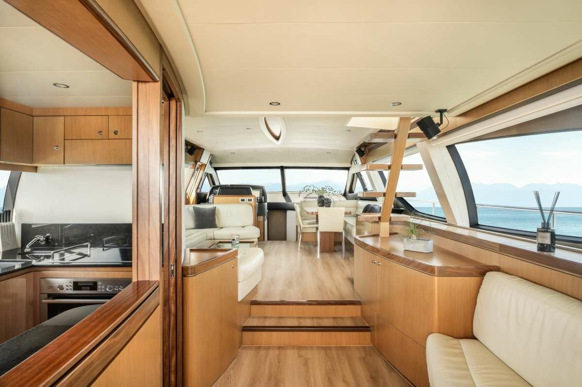 Ferretti 630 | Escape