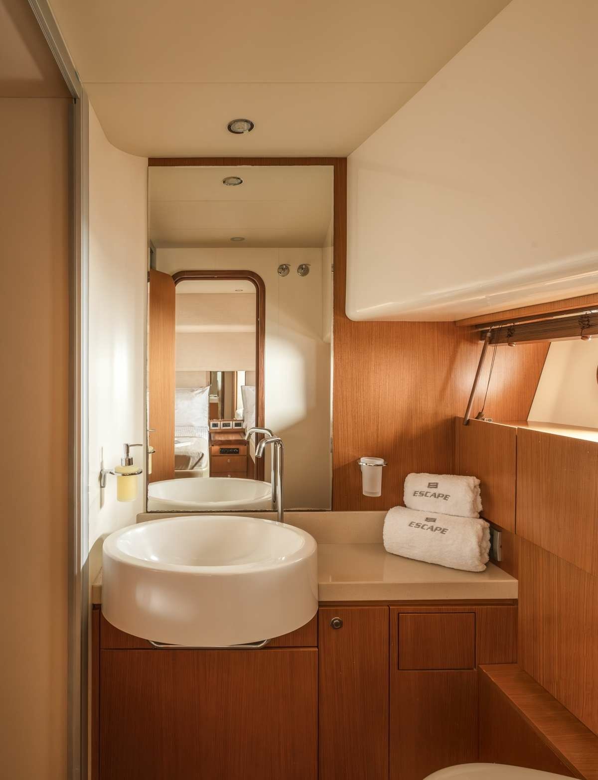 Ferretti 630 | Escape