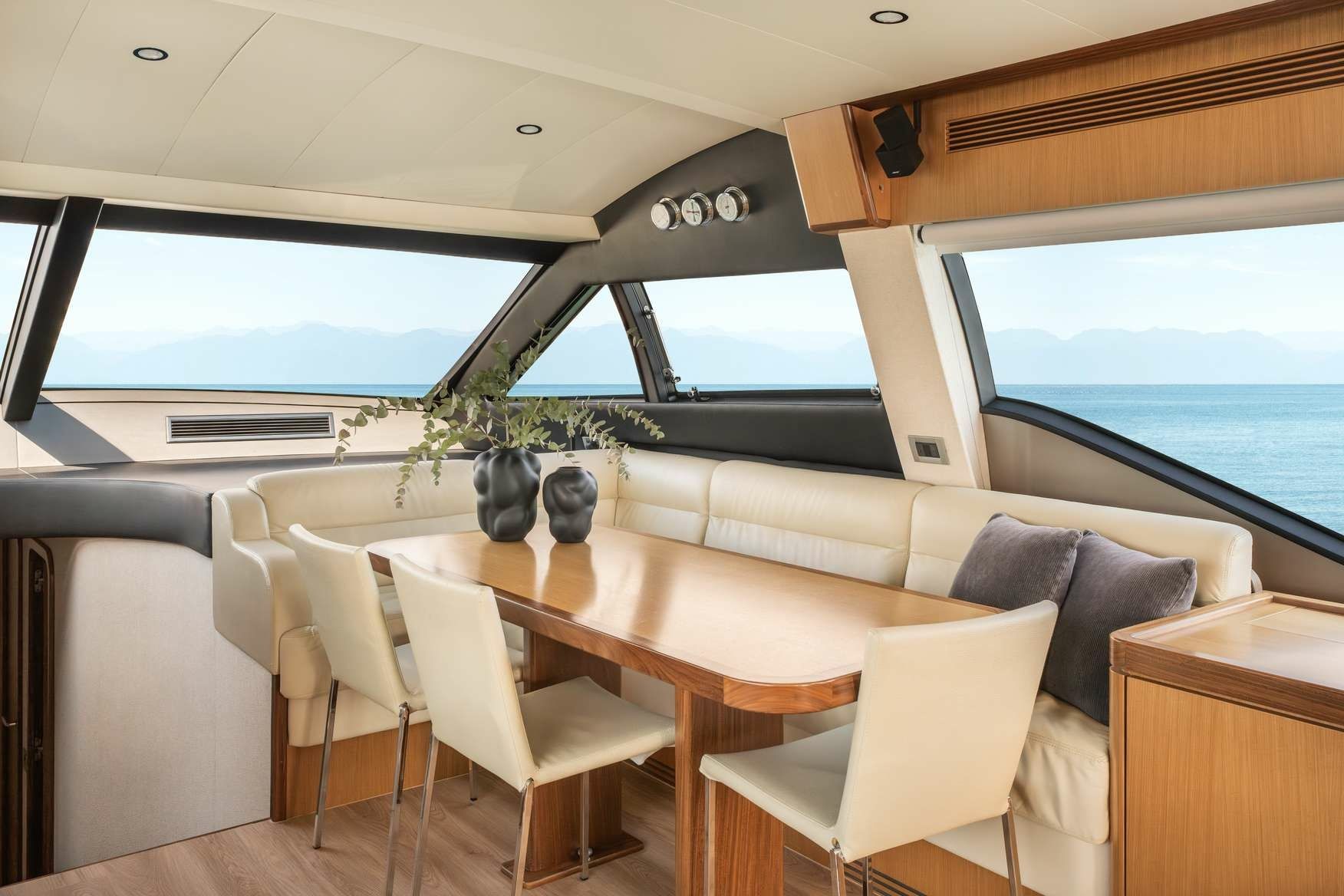 Ferretti 630 | Escape