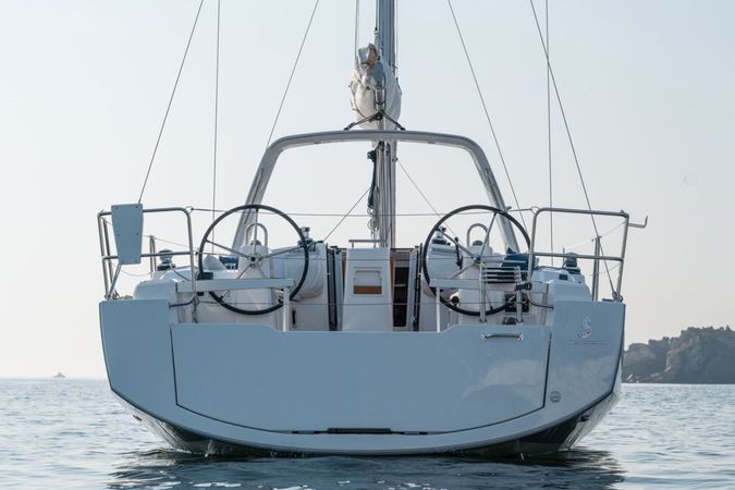 Beneteau Oceanis 38.1 | Into The Mystic