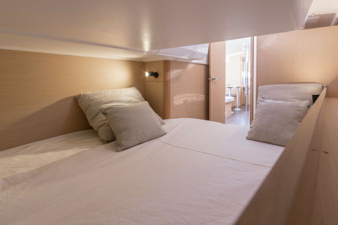 Beneteau Oceanis 38.1 | Into The Mystic