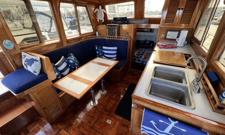 CHB Trawler 35 | Blue Skies