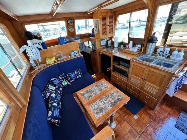 CHB Trawler 35 | Blue Skies