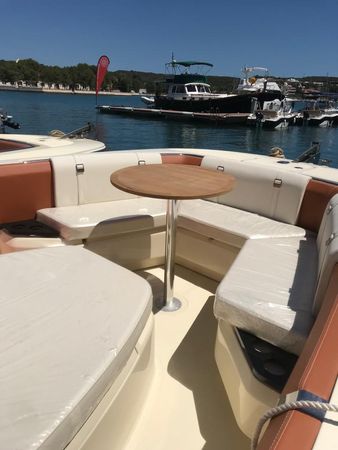 Invictus 270 | Chalu