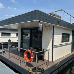 Mein Hausboot Luxury HB02 | Betty Lou