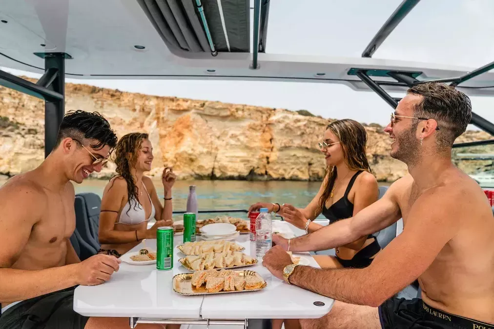 Axopar 37 Sun Top | King