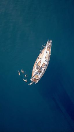 Bruce Roberts 44 | Drakkaros